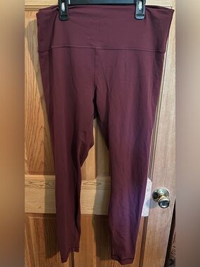 Lululemon Wunder Train High-Rise
Tight 28" Merlot